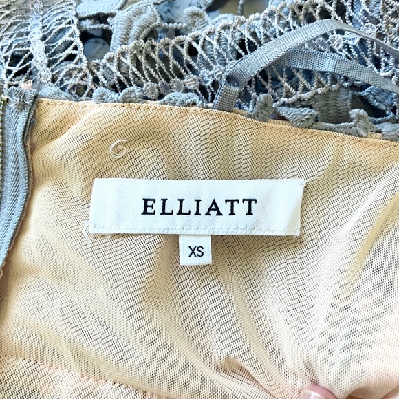 ELLIATT Tingle Lilac Lace Midi Dress 013 - Picture 4 of 5